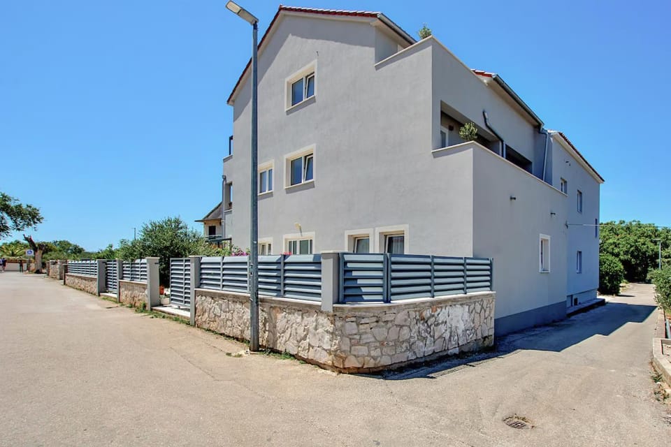 New Apartment Q near Slanica beach -Top Location Apartment in Murter
