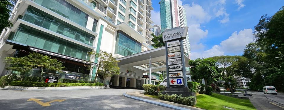 Property building, Day, Neighbourhood, Street view