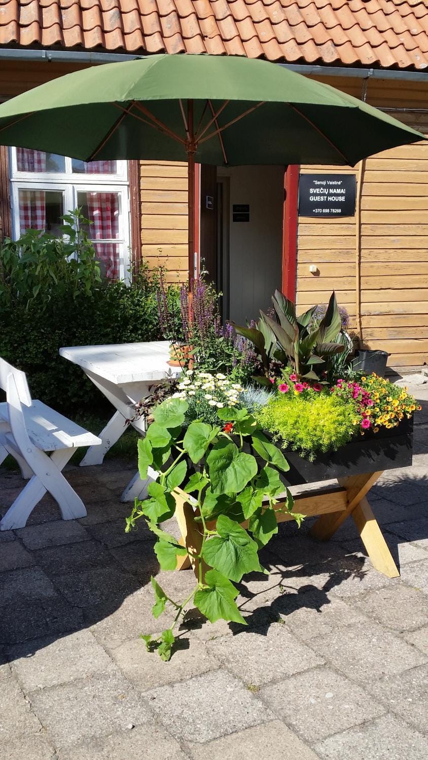 Facade/entrance, Garden