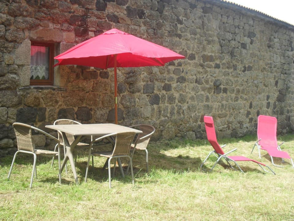 " gite Au Pied Du Chapelas" House in Auvergne-Rhône-Alpes