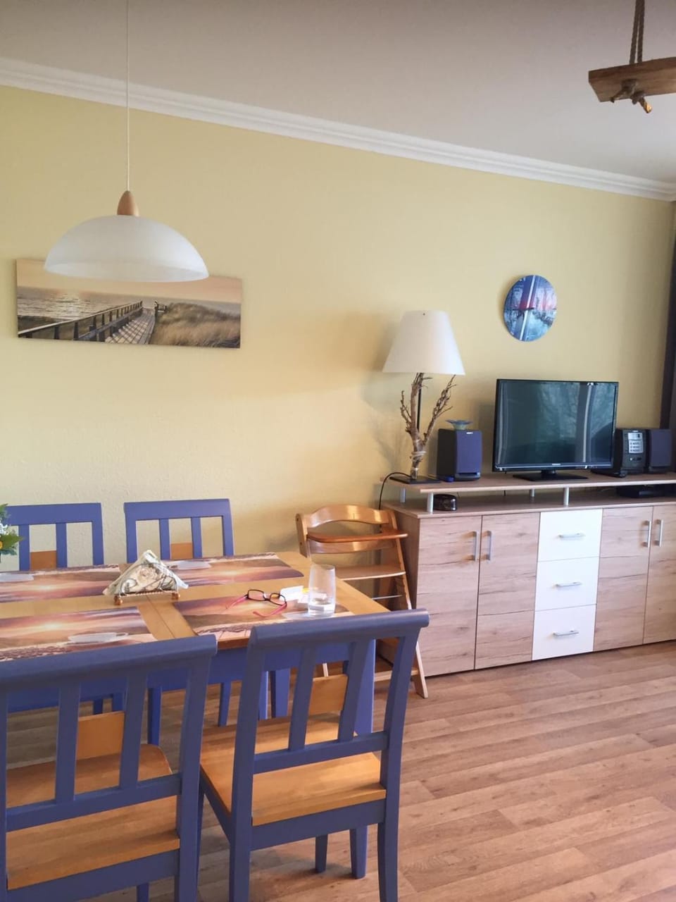TV and multimedia, Dining area