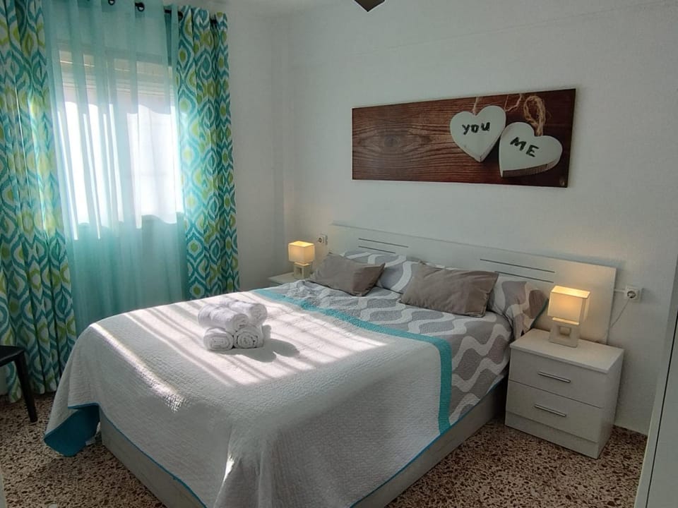 Bed, View (from property/room), View (from property/room), Photo of the whole room, Decorative detail, Decorative detail, Bedroom, hair dresser, hair dresser, towels