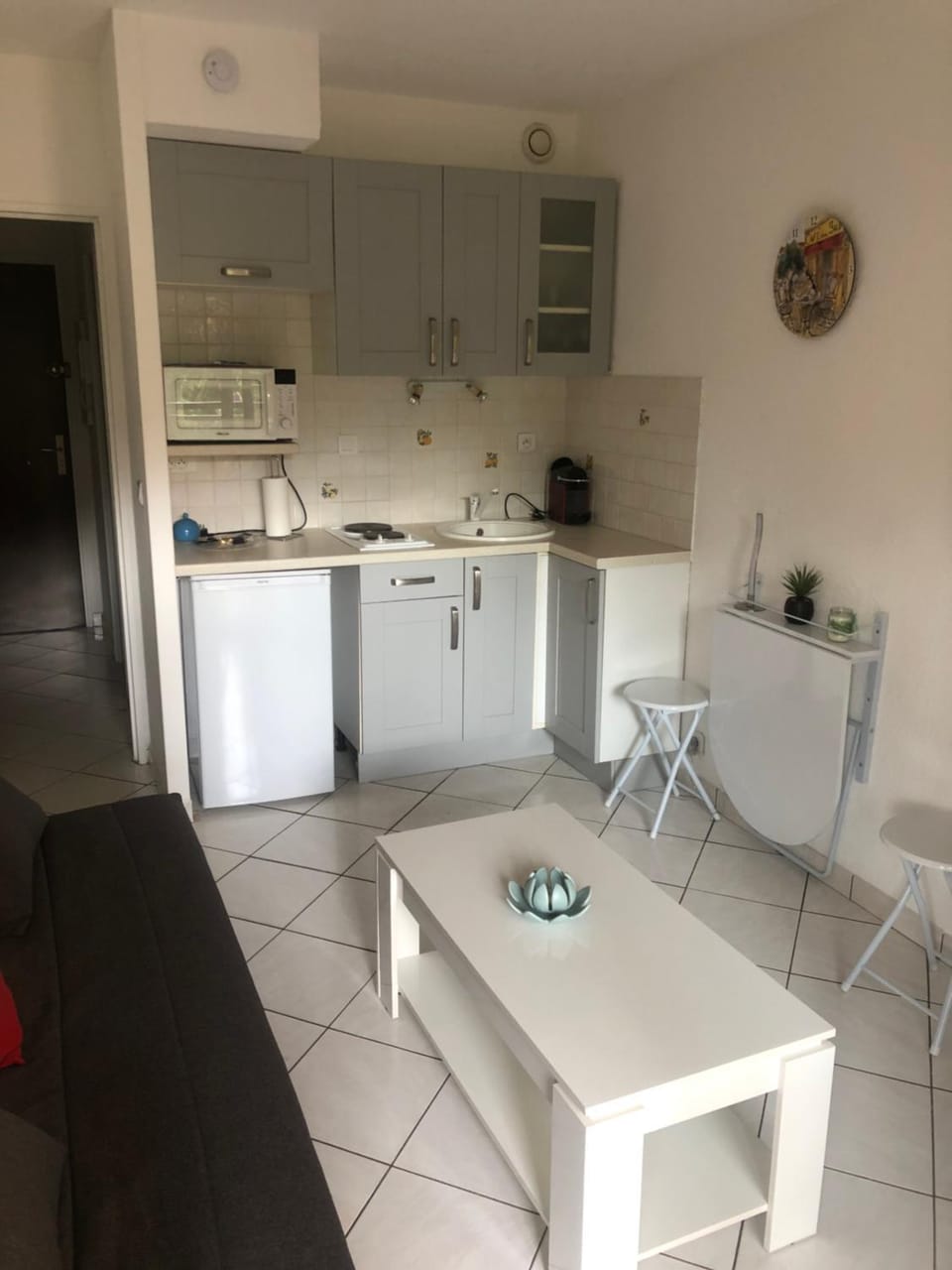 Kitchen or kitchenette, Living room, Decorative detail, Dining area