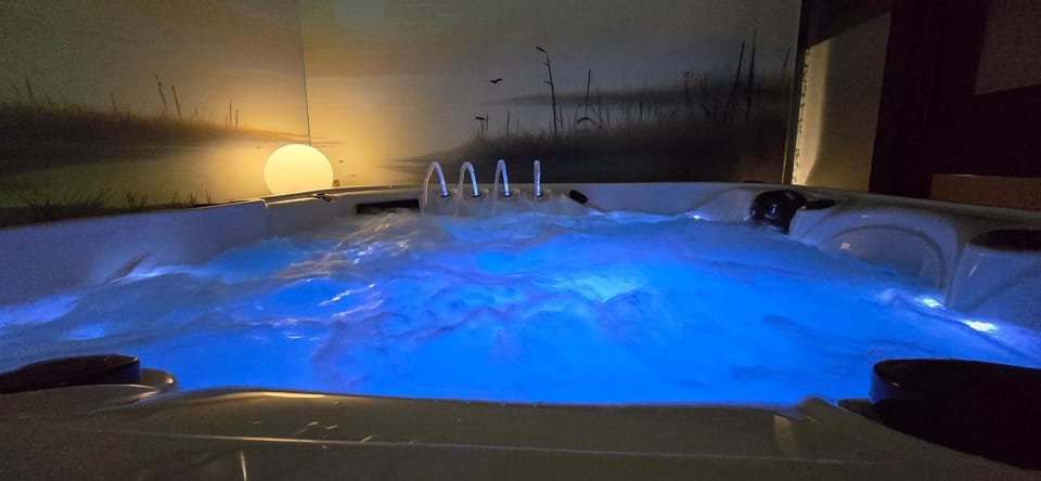 Hot Tub, Spa and wellness centre/facilities