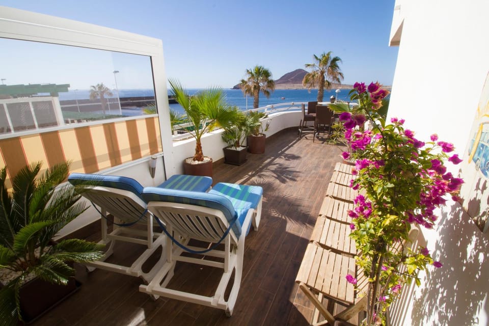 Day, Balcony/Terrace