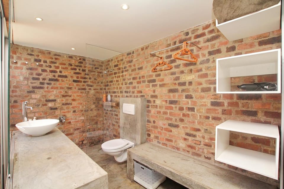Shower, Toilet, Bathroom, Bathroom
