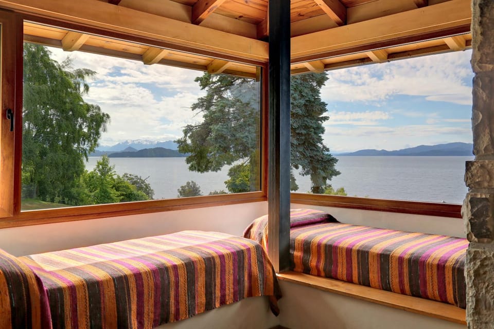 Natural landscape, Photo of the whole room, Lake view