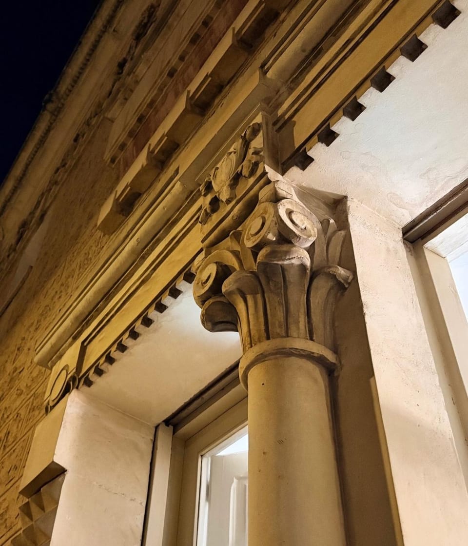 Property building, Balcony/Terrace