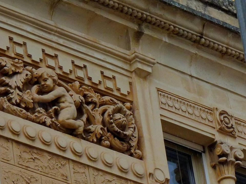Property building, Balcony/Terrace