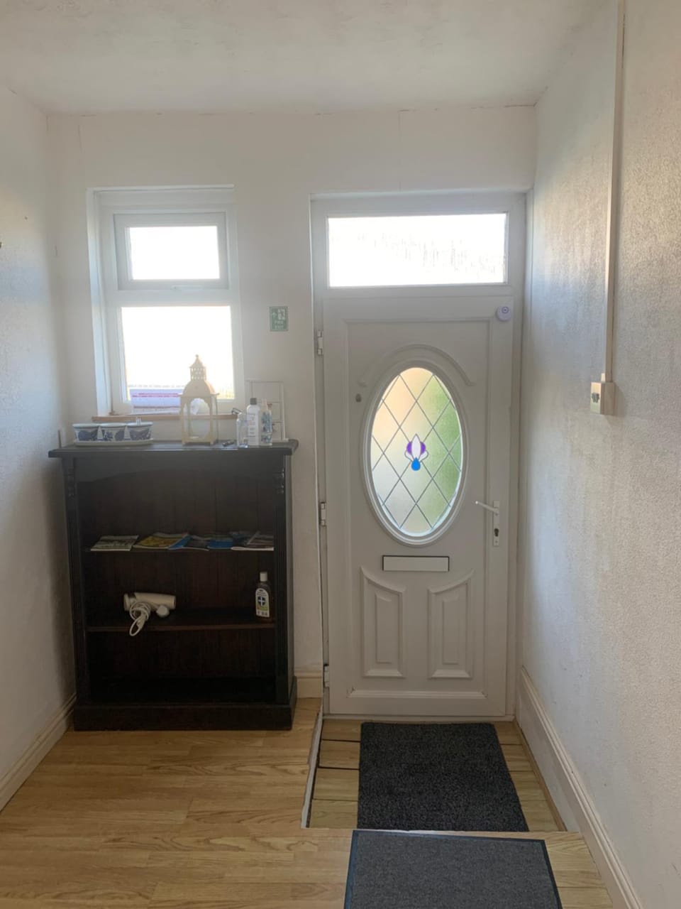 Room only guest accommodation, guest house self catering Bed and Breakfast in Bangor