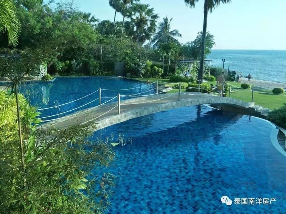 The Palm Beach Front Apartment in Pattaya City