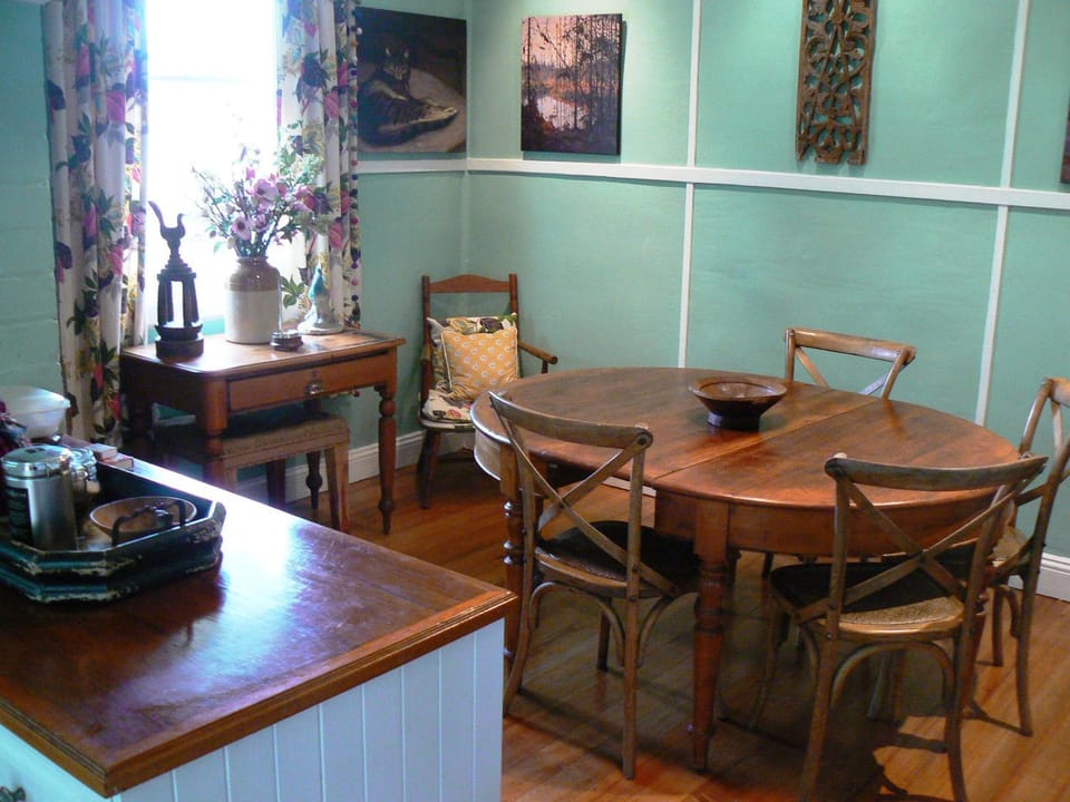 Decorative detail, Dining area