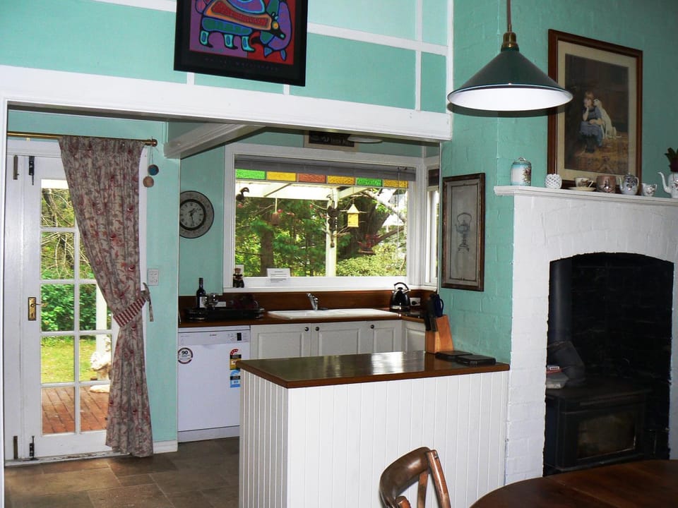 Kitchen or kitchenette, Decorative detail