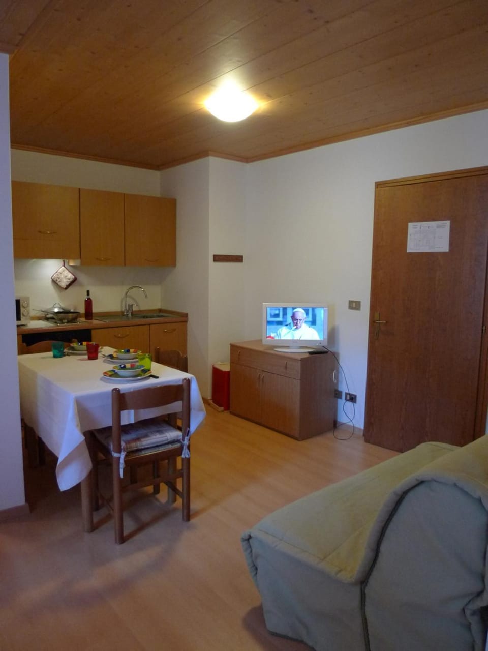 Kitchen or kitchenette, Living room
