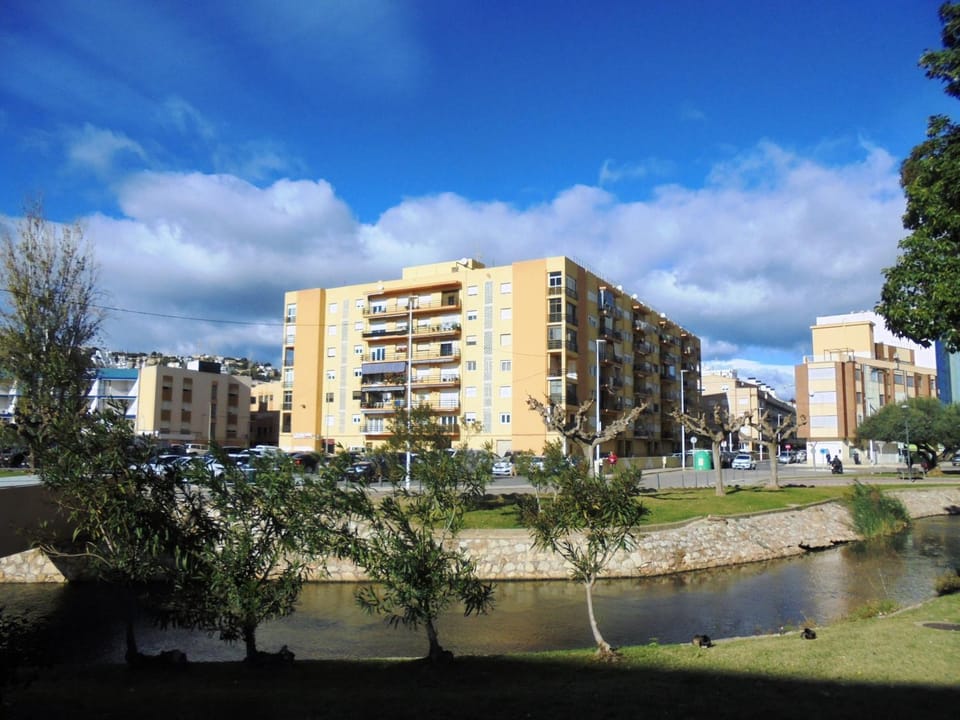 Property building, Facade/entrance, Off site