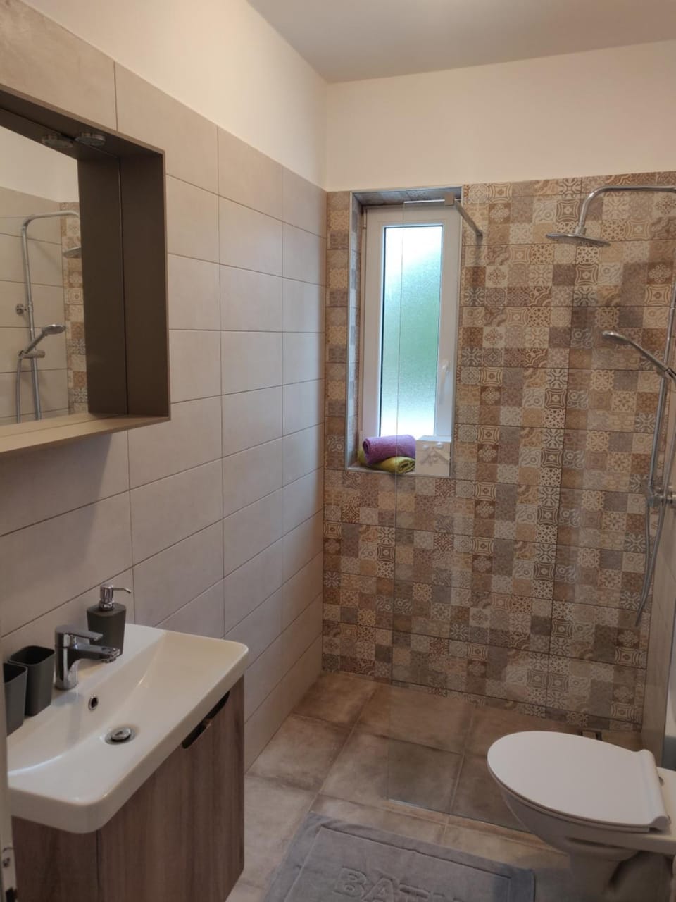 Shower, Toilet, Bathroom
