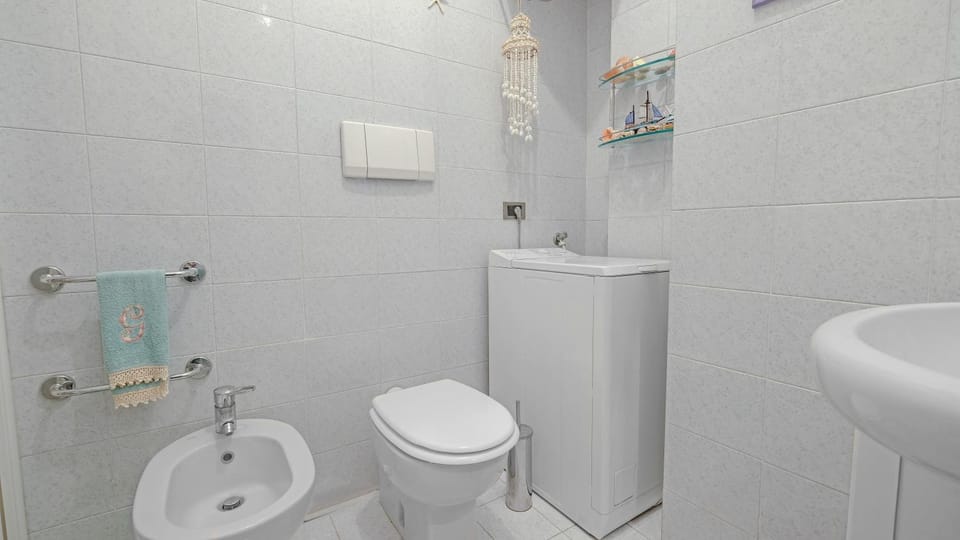 Shower, Toilet, Bathroom, bidet