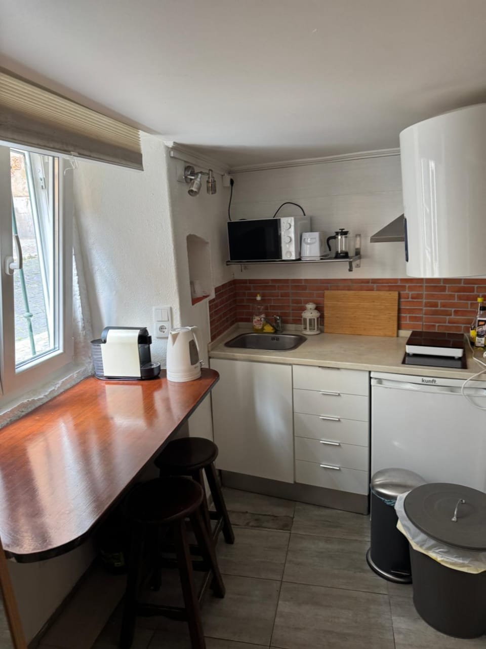 Kitchen or kitchenette
