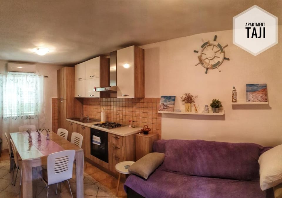 Taji Apartment in Zadar County