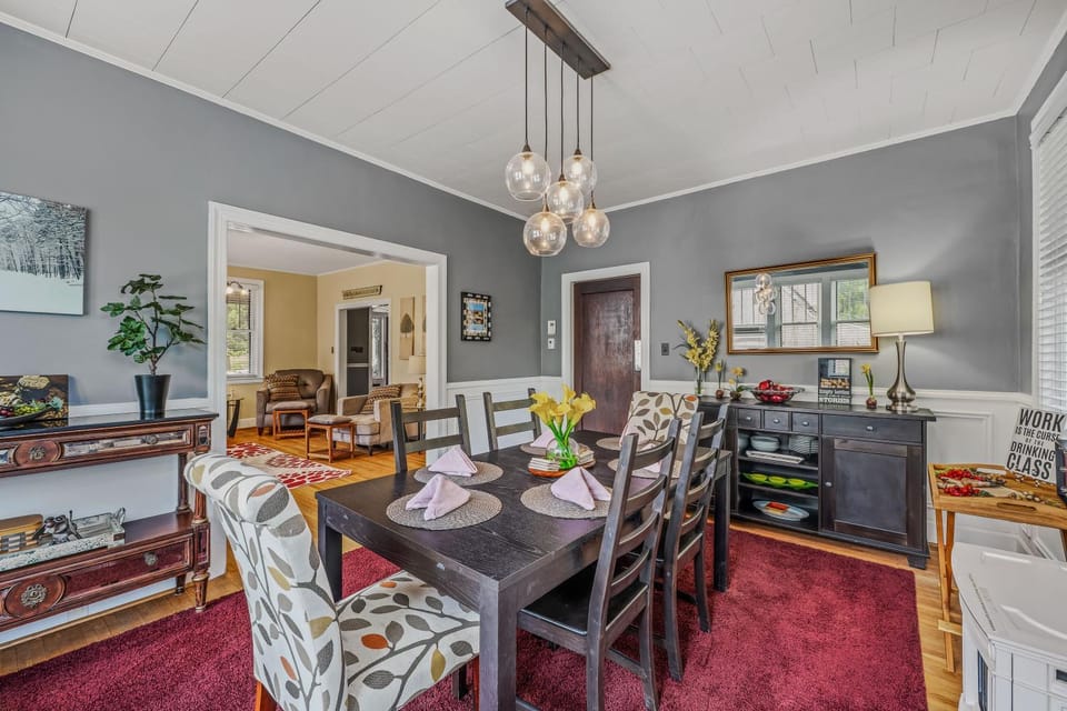 Seating area, Dining area, Evening entertainment, Breakfast, Dinner