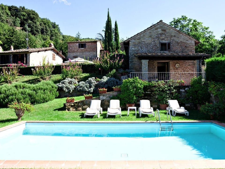 Property building, Swimming pool, Swimming pool