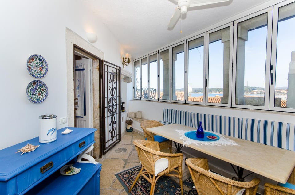 Balcony/Terrace, Living room