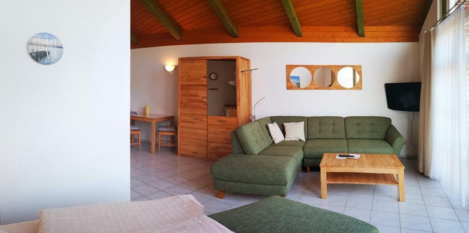 Living room, Seating area, Dining area, On site