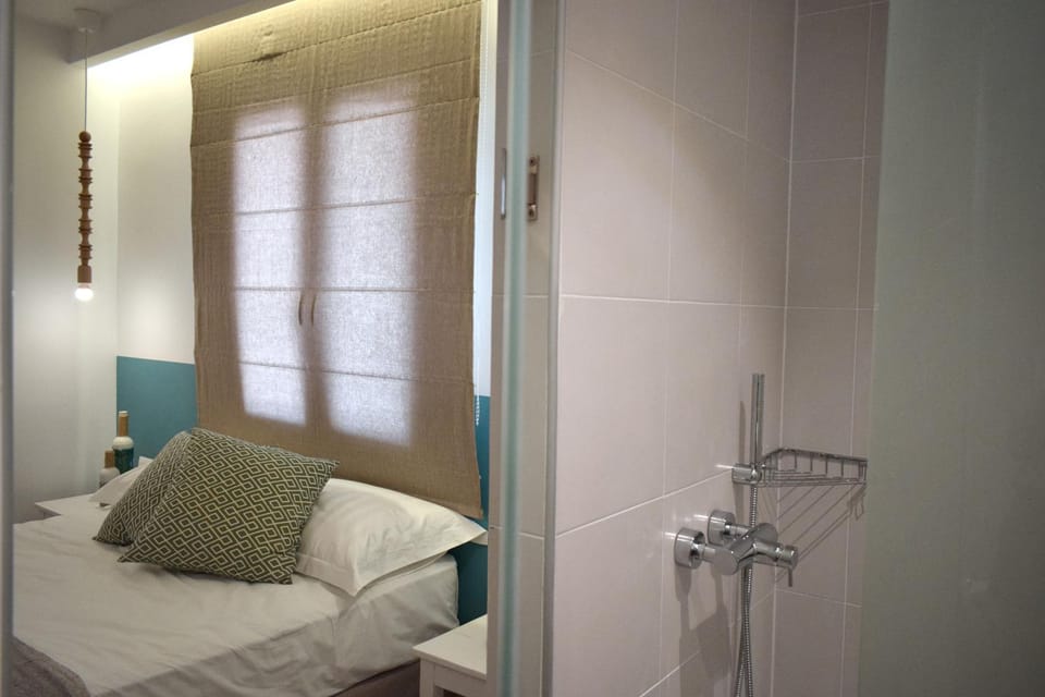 Bathroom, City view