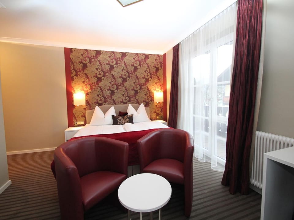 Bed, Other, Seating area, Bedroom
