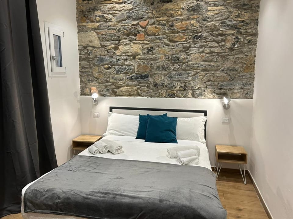 Holidays Rooms XX Settembre 228 Bed and Breakfast in La Spezia