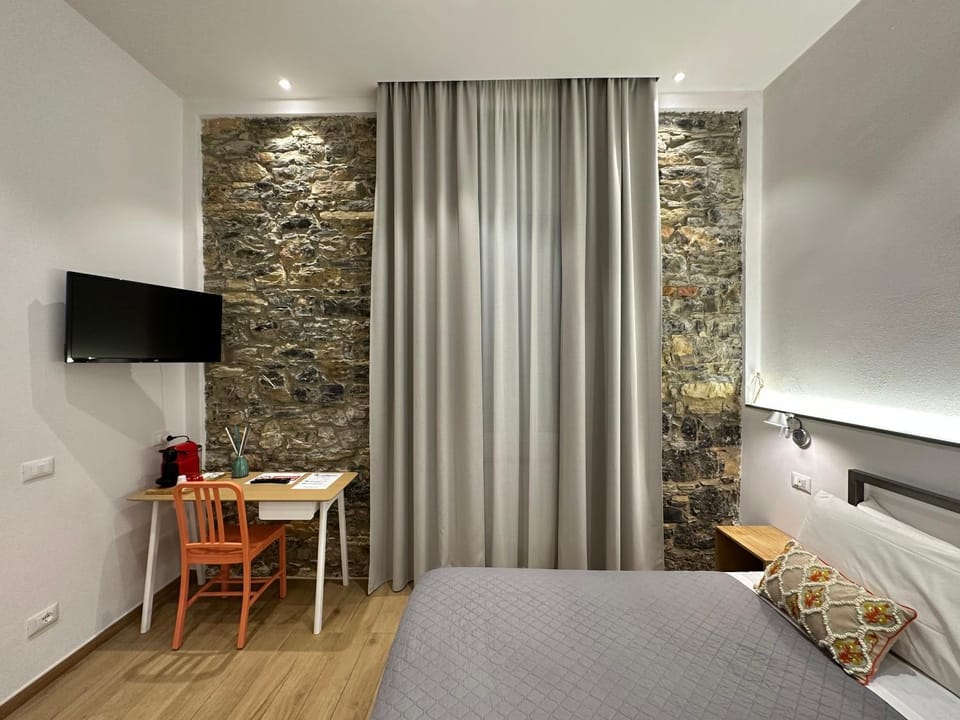 TV and multimedia, Photo of the whole room, hair dresser