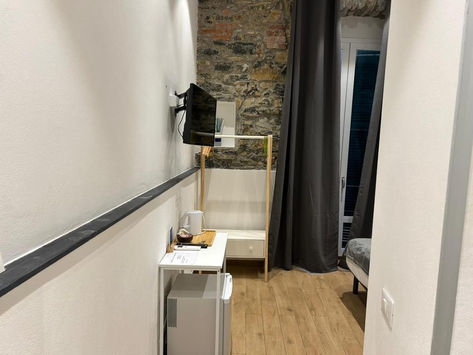 Holidays Rooms XX Settembre 228 Bed and Breakfast in La Spezia