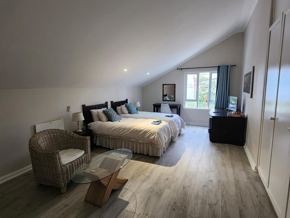 Hout Bay Breeze Guest House Bed and Breakfast in Cape Town