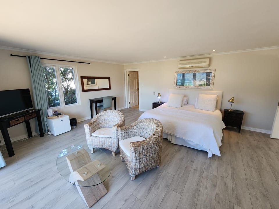 Hout Bay Breeze Guest House Bed and Breakfast in Cape Town