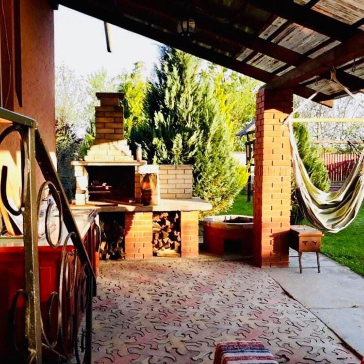 BBQ facilities, Balcony/Terrace, Garden view
