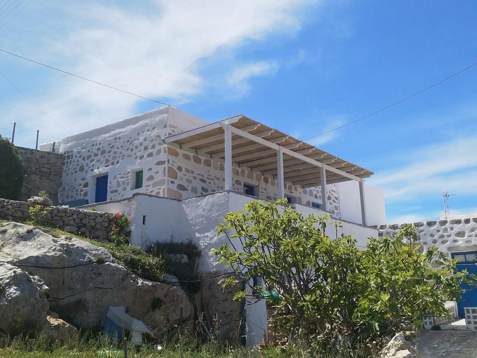 Amazing View Dream House House in Folegandros Municipality
