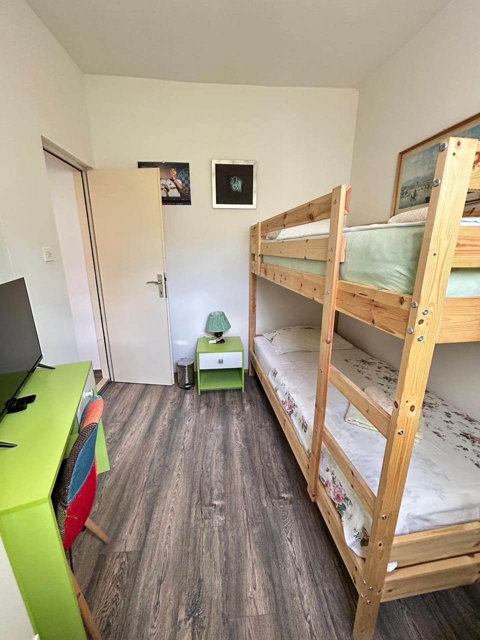 Bed, Bedroom, bunk bed