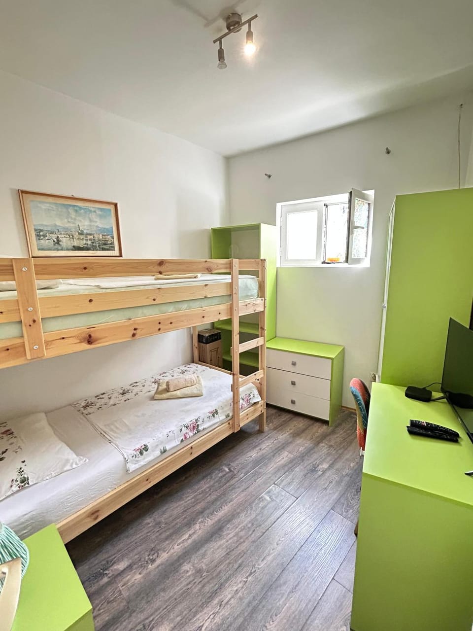 TV and multimedia, Bedroom, bunk bed