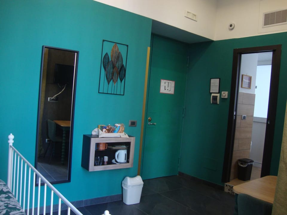 TV and multimedia, air conditioner