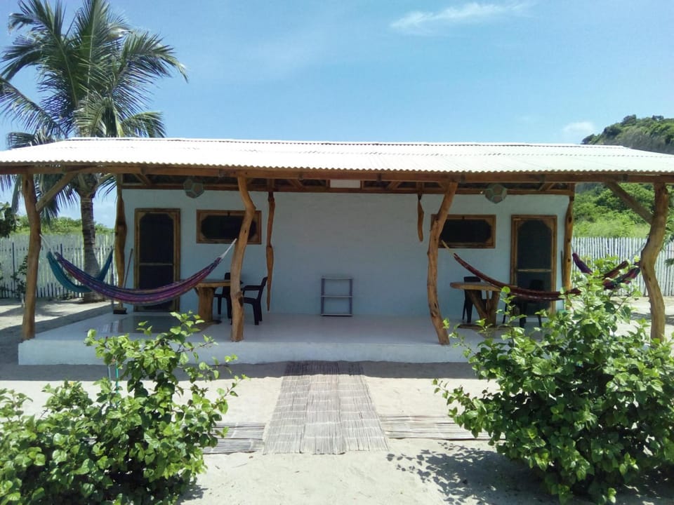 Property building, Patio, Facade/entrance