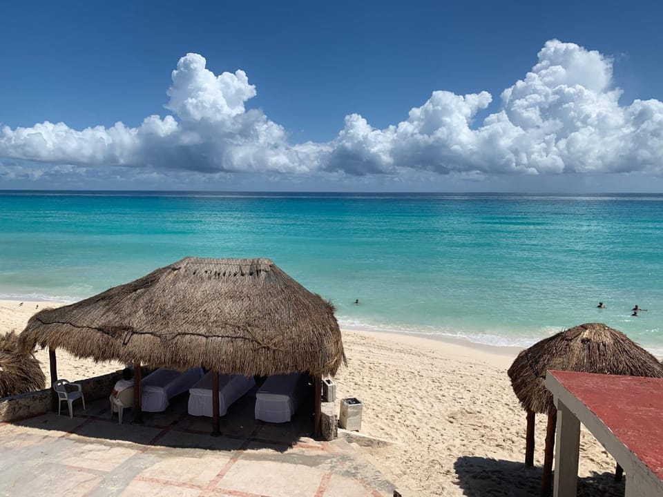 Preciosos Estudio Vista al Mar o jardín Apartment in Cancun