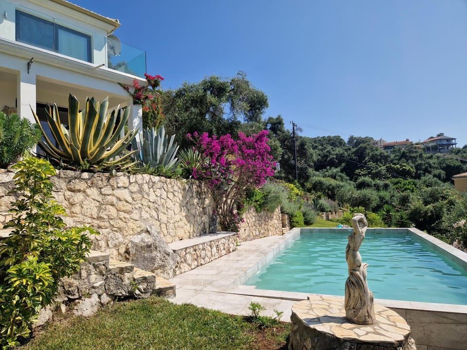 Property building, Garden, Garden view, Pool view, Swimming pool