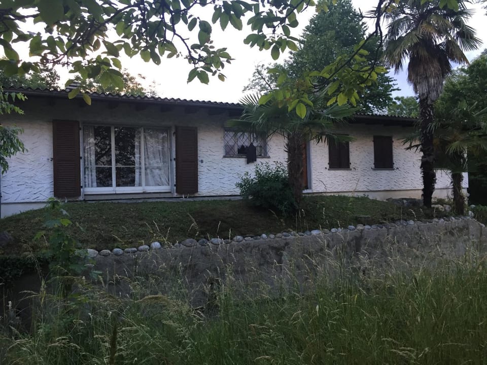 Facade/entrance, Garden view