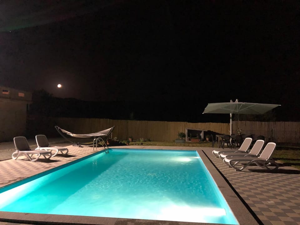 Swimming pool, Swimming pool