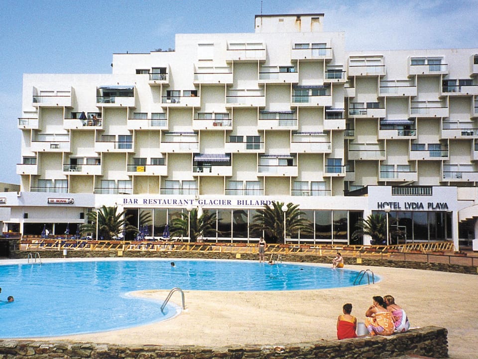 Property building, Swimming pool