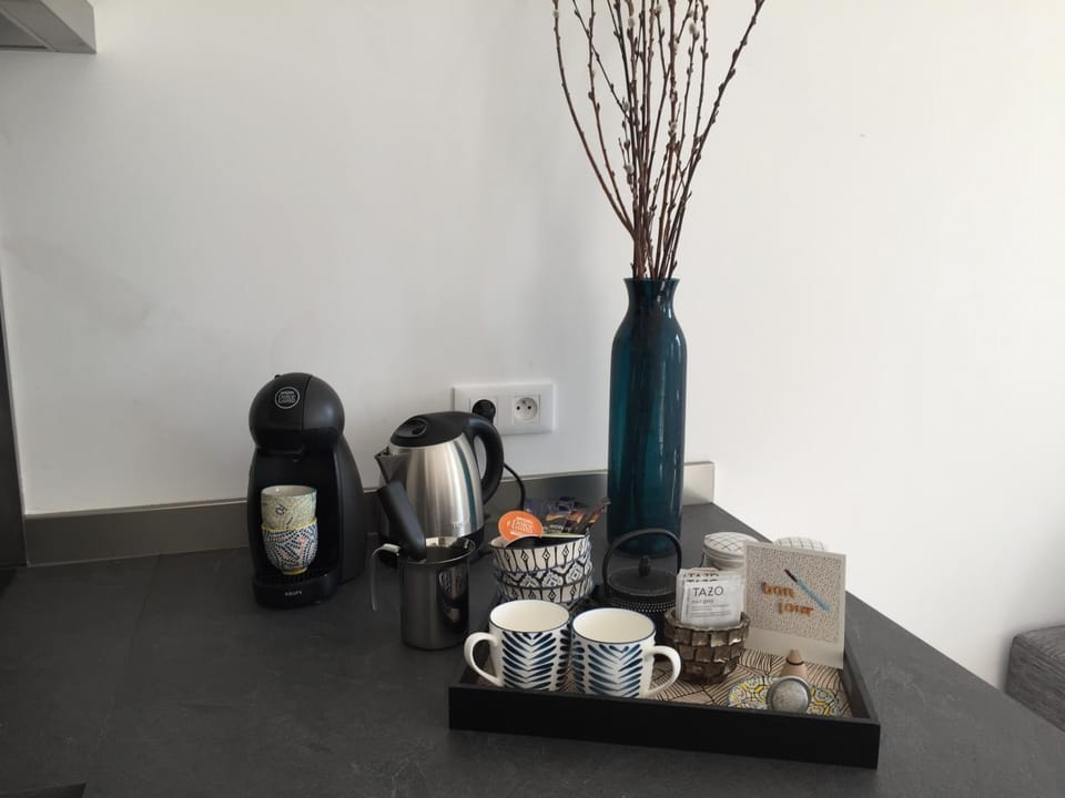 Coffee/tea facilities, Kitchen or kitchenette