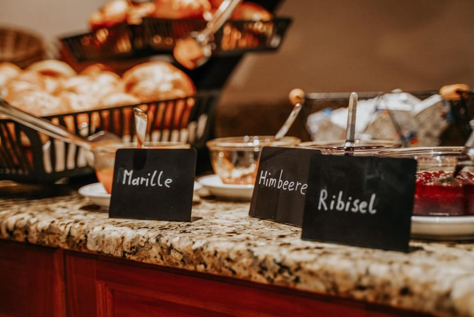 Food and drinks, Food