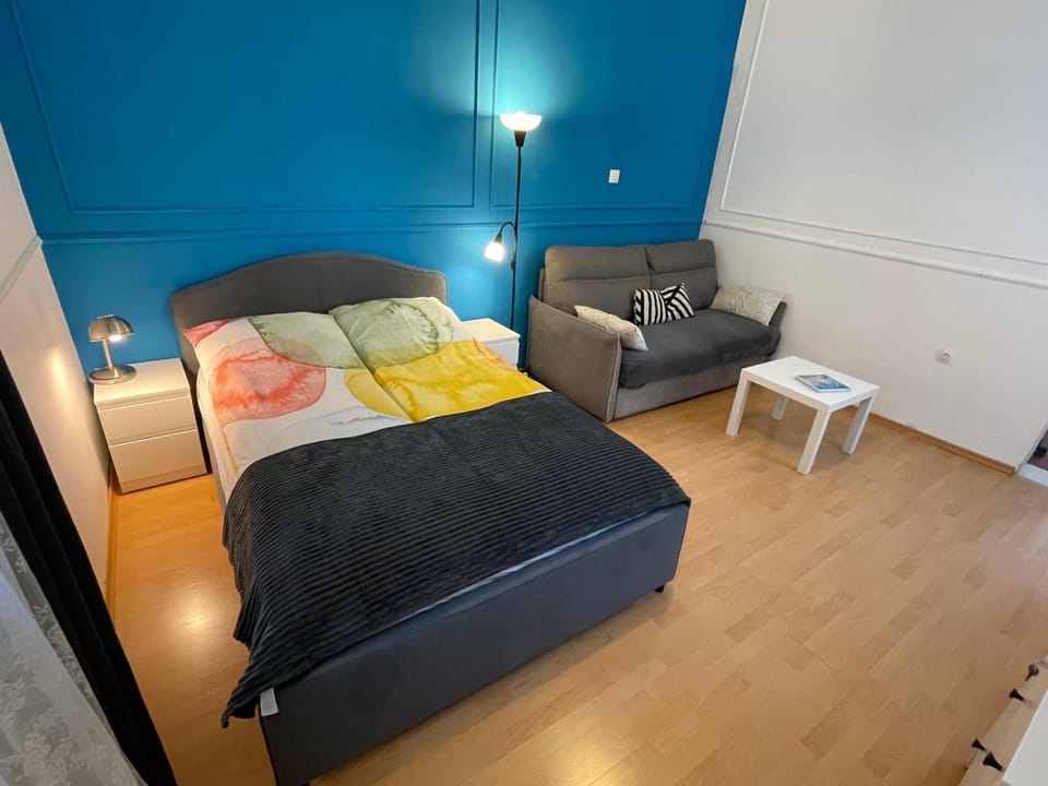 Living room, Photo of the whole room, Bedroom
