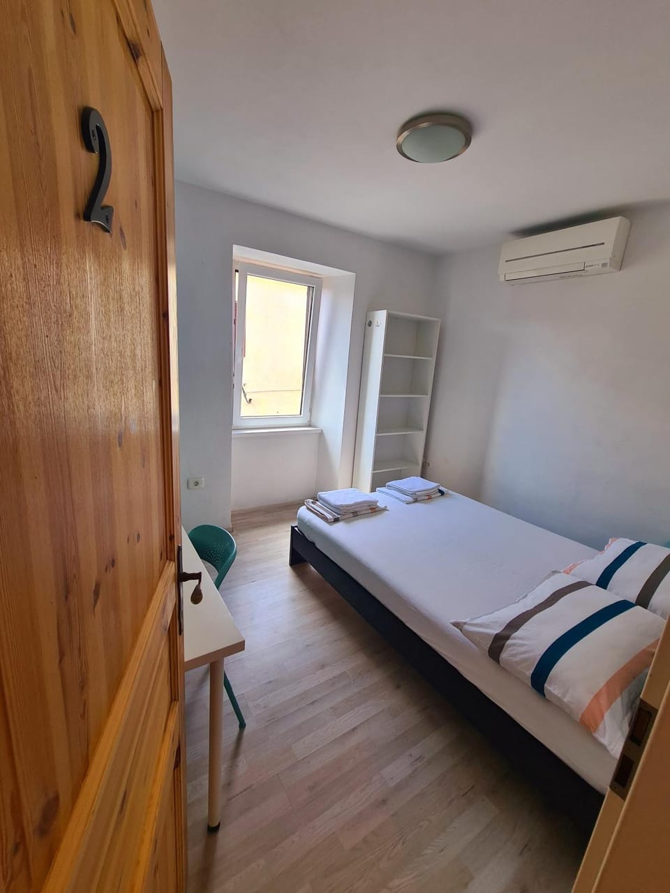 Bed, Photo of the whole room, Bedroom, wardrobe, air conditioner