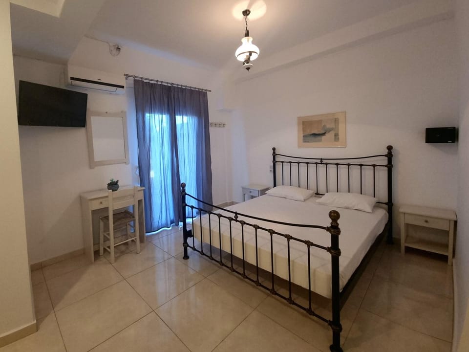 Pantheon Bed and Breakfast in Sporades, Greece